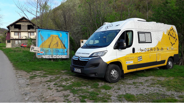 https://www.kempy-chaty.cz/sites/default/files/turistika/2_odpocinek_s_karavanem.png