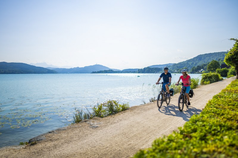 https://www.kempy-chaty.cz/sites/default/files/turistika/cgertperauer_kaerntenwerbung_seenschleife_woerthersee_13_2021_800x533.jpg