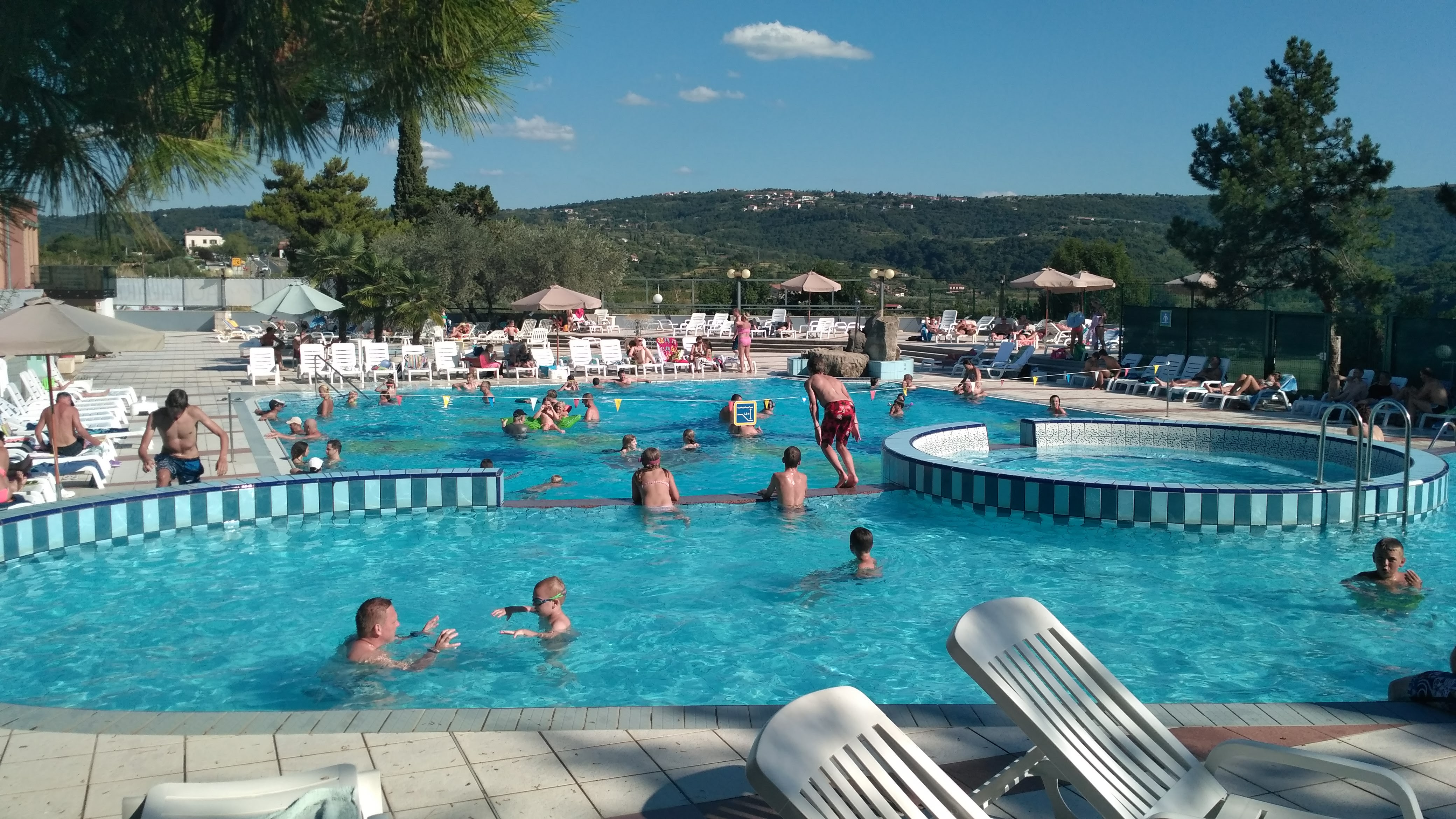 Bazén v kempu Belvedere