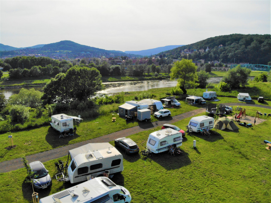 https://www.kempy-chaty.cz/sites/default/files/turistika/kemp_decin_karavany_1.jpg