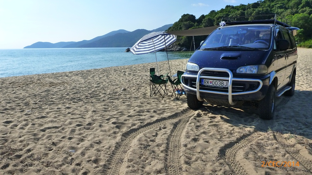 https://www.kempy-chaty.cz/sites/default/files/turistika/kemping_na_divoko_na_plazi.jpg