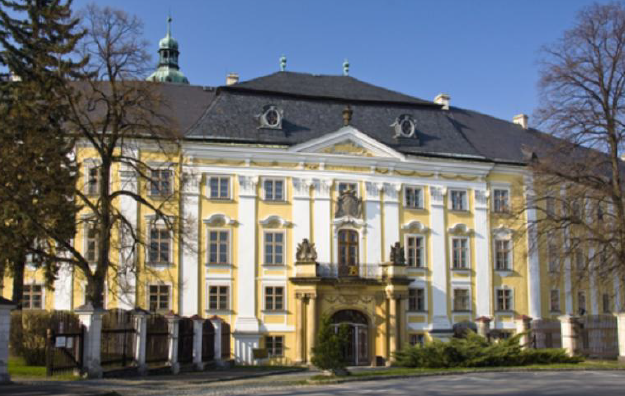 https://www.kempy-chaty.cz/sites/default/files/turistika/zamek_v_bruntale.png