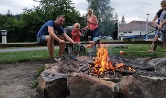 Camping Rožnov - koupání s bazénem v Beskydech