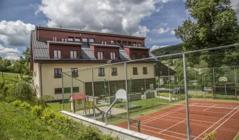Sportovní Hřiště hotel Toč - horské ubytování Lipová-Lázně, penziony Jeseníky