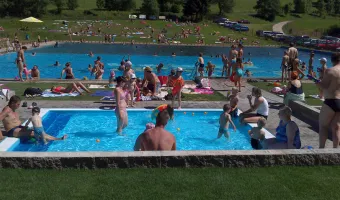 Koupaliště a kemp Pecka