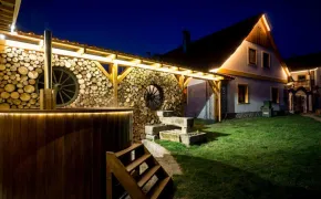 Penzion a restaurace Kamínek - Nové Hrady