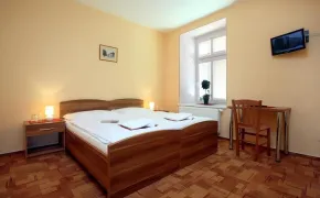 Restaurace & pension Wallis - levné ubytování v centru Plzně, rodinné penziony Plzeňsko