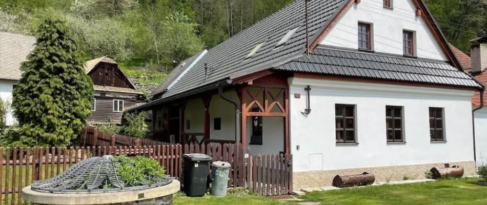 Chaloupka pod hradem Svojanov