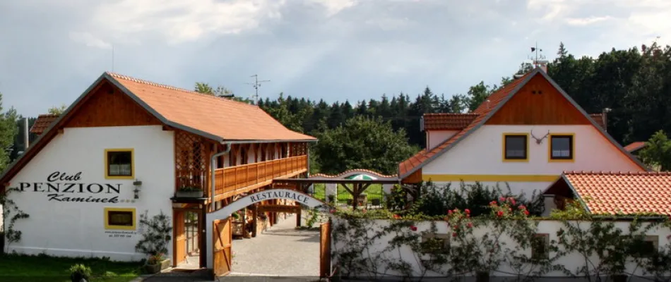 Penzion a restaurace Kamínek - Nové Hrady