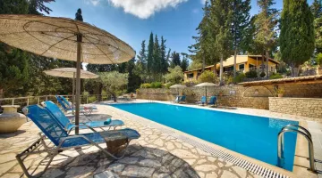 Prázdninový areál Glyfada Beach Villas